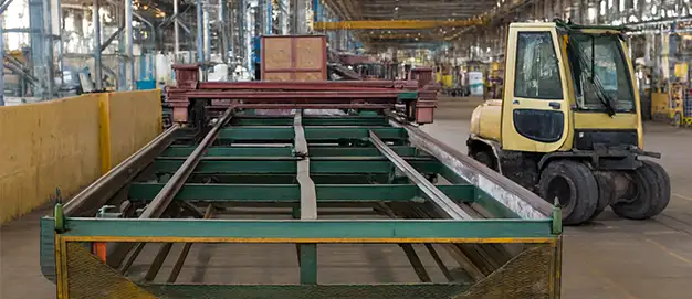 Máquinas industriais e equipamentos de suporte à planta em leilão: oportunidades que movimentam a indústria